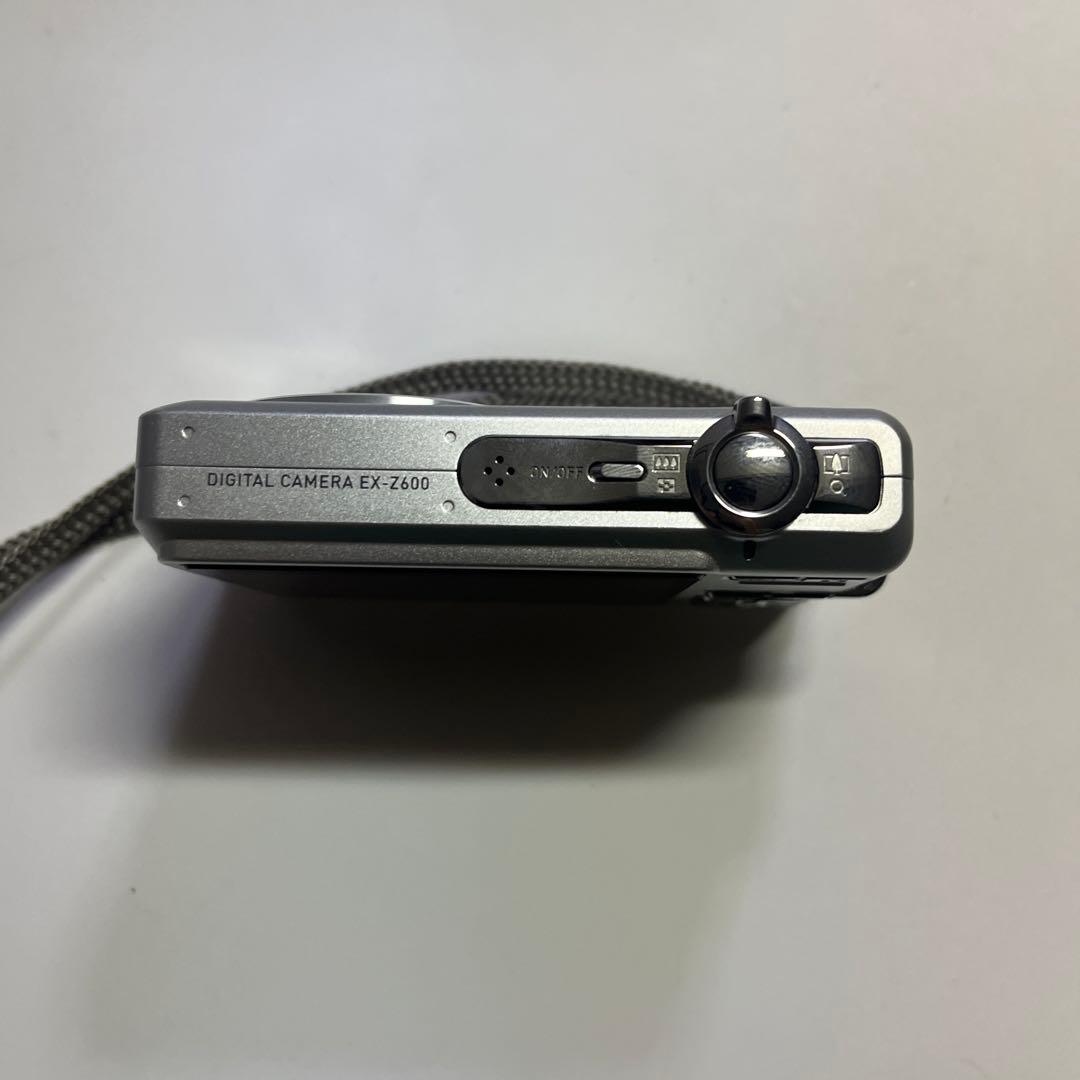 CASIO カシオ EXILIM EX-Z600 コンデジ シルバー