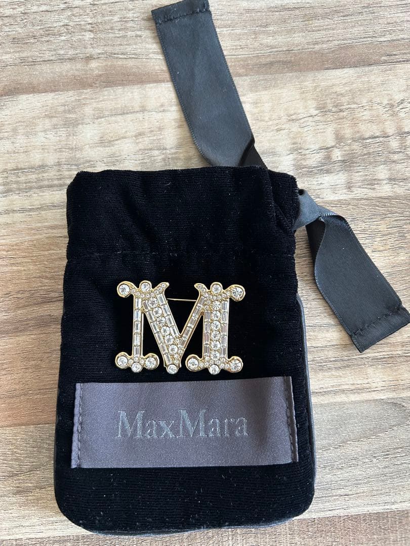xoxoMaxMara M字型ブローチ ゴールド 楽天市場】マックスマーラ Max Mara ブローチ ゴールド レディース