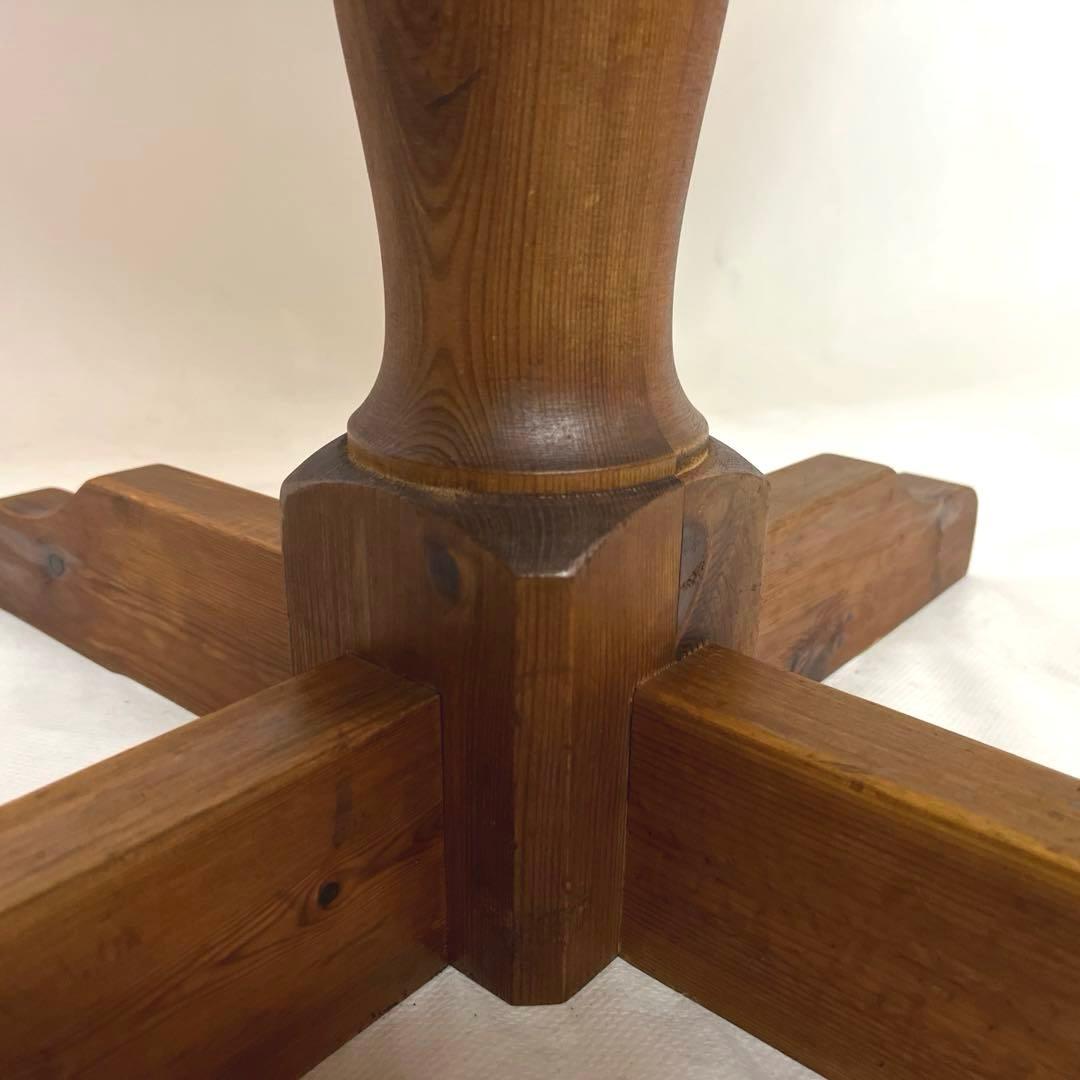 円テーブル・古いパイン材　　　　直径95cm・高さ73cm