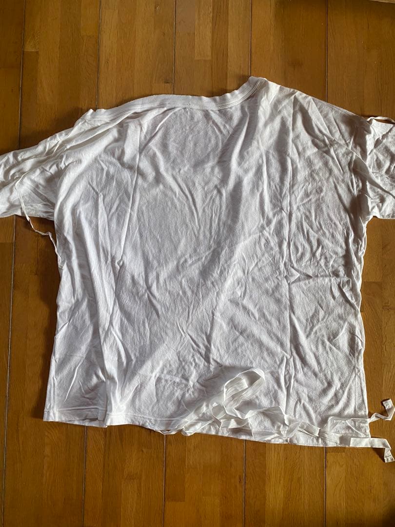 RADWIMPS 野田洋次郎 着用 アンドゥムルメステール Tシャツ - メルカリ