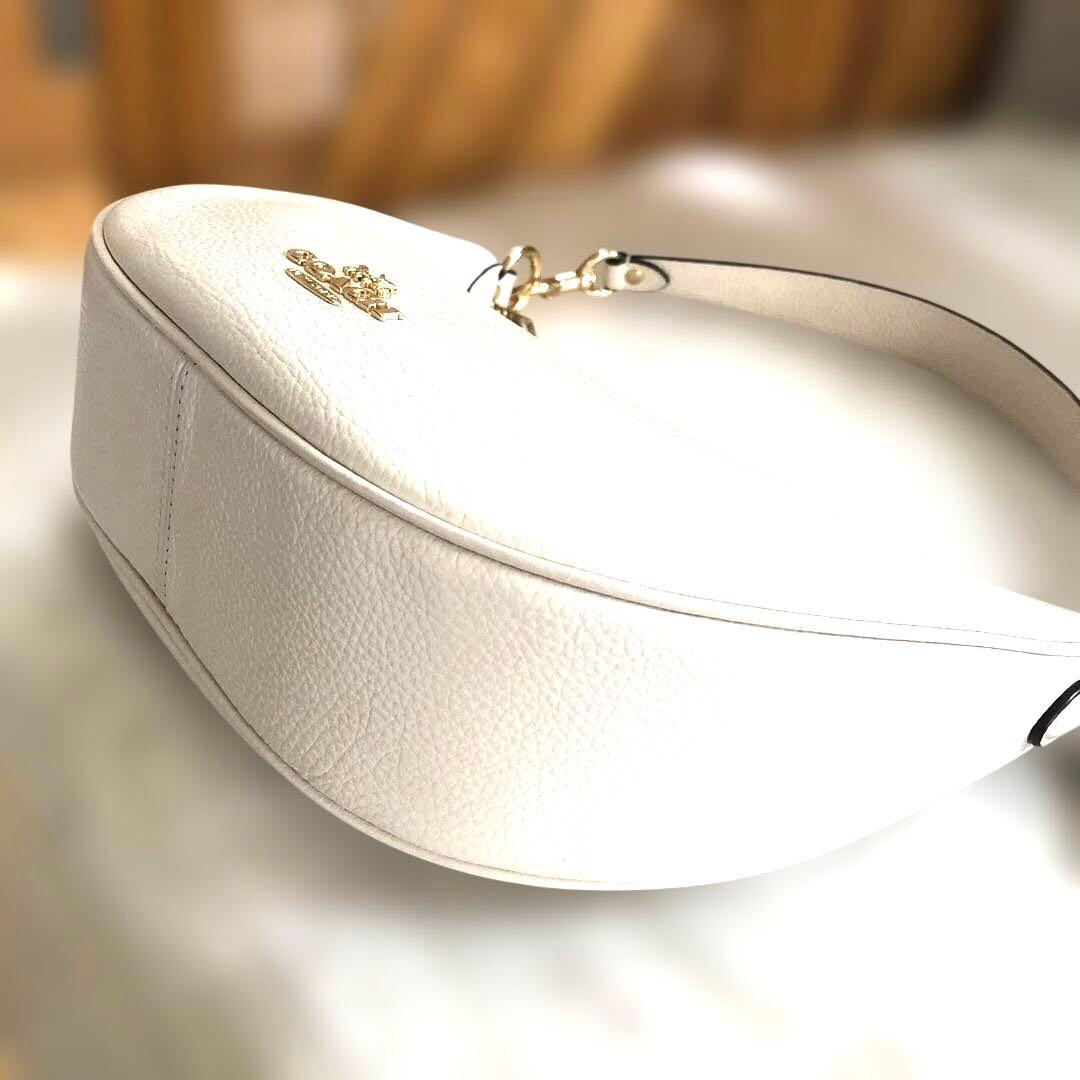 ［かなり美品］コーチ　ハーフムーン　ワンショルダー　バッグ　2way ホワイト系