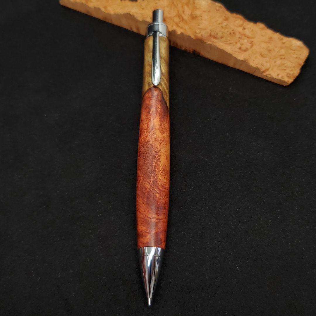 ⑮Bハンドメイド木軸シャーペン花梨瘤紅白赤濃いめ