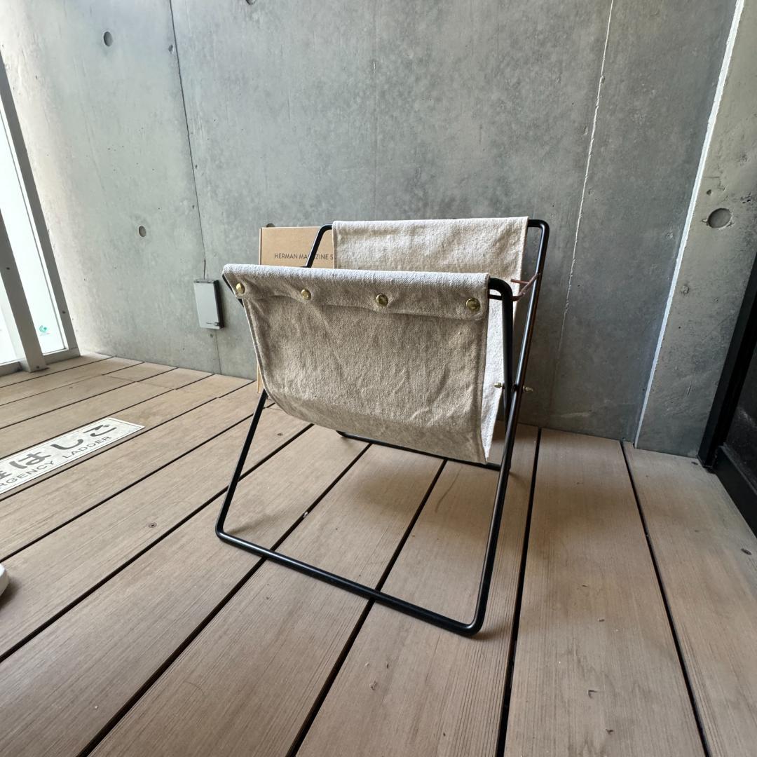 ferm LIVING ファームリビング ハーマンマガジンスタンド