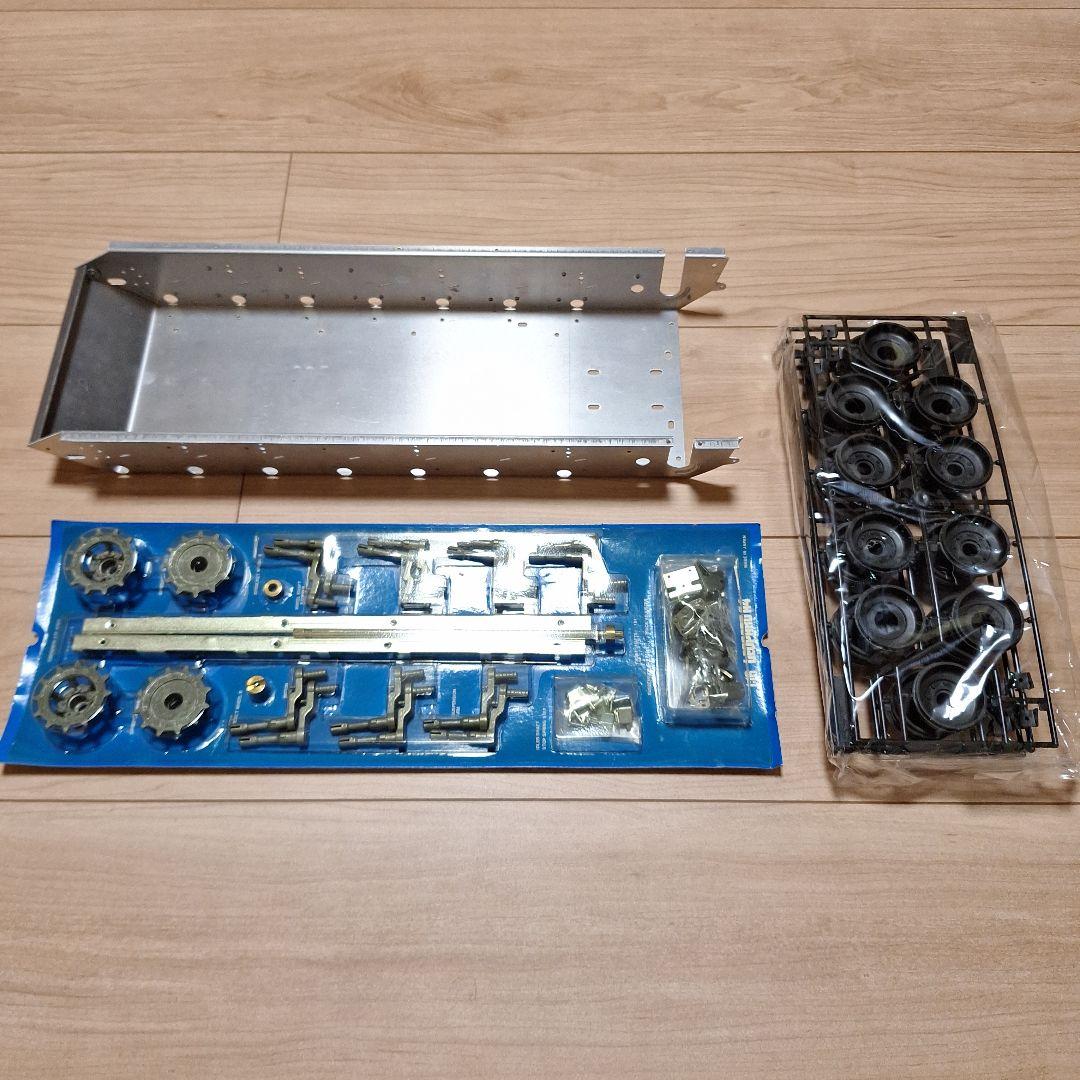 1:16 LEOPARD A4 戦車モデル