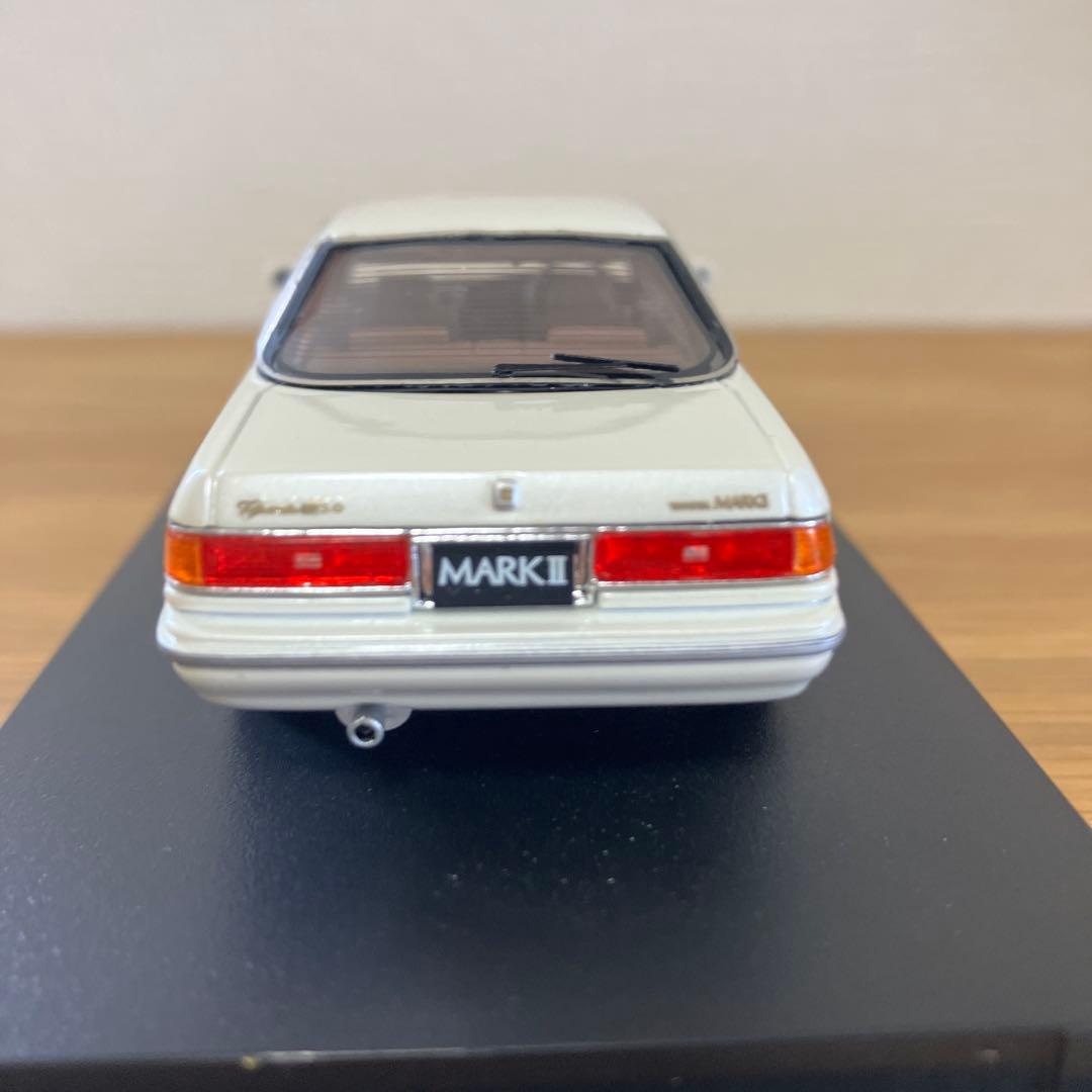 ホワイト MARK II 1/43 ミニカー　MARK43