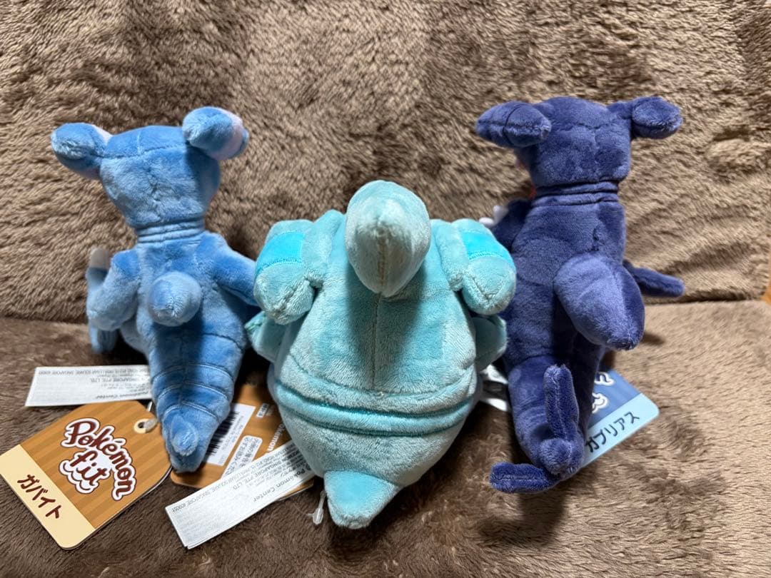 ポケモンセンター限定　ポケモンfit フカマル　ガバイト　ガブリアス