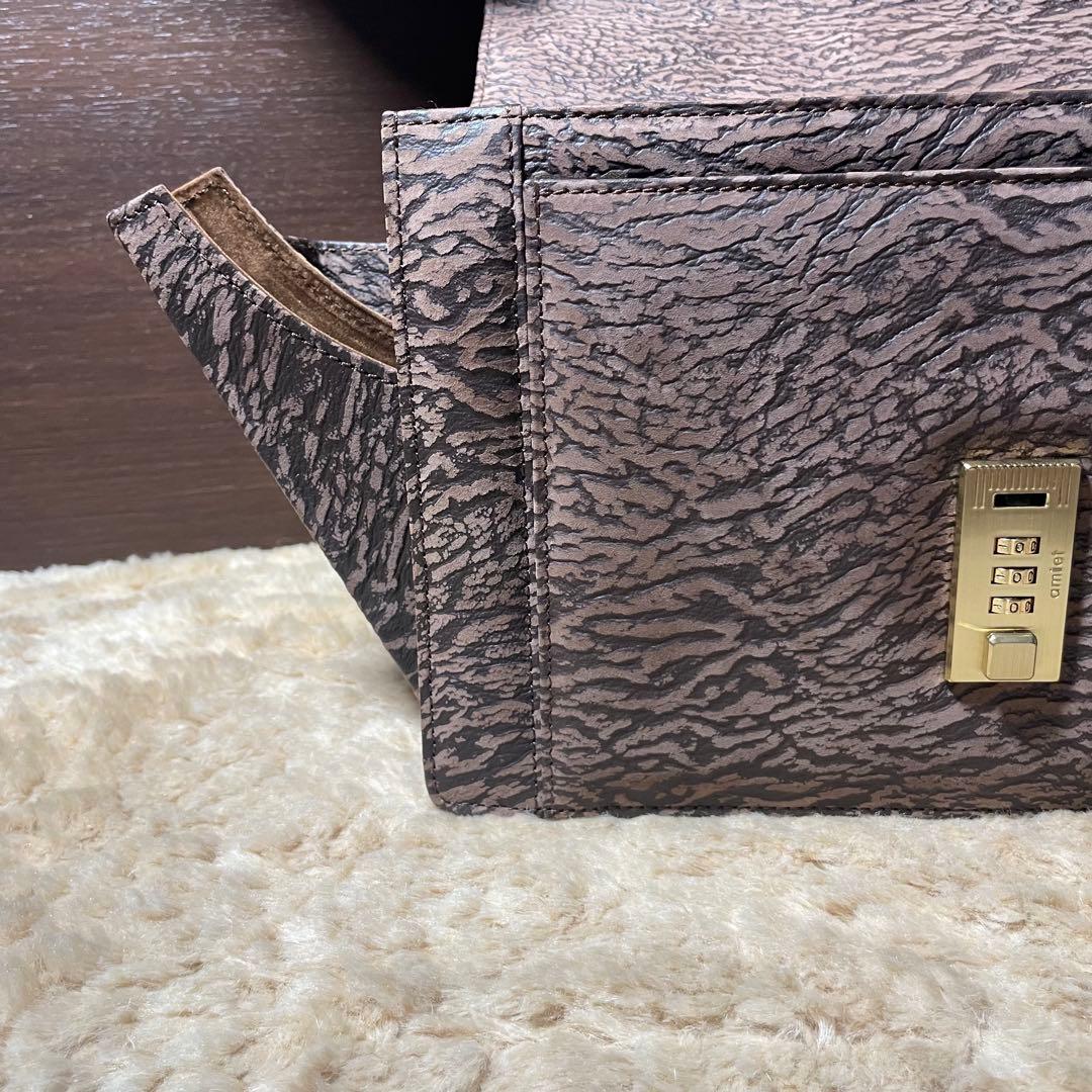 未使用級 【希少】KUDU革 セカンドバッグ amietアミエット製ダイヤル錠