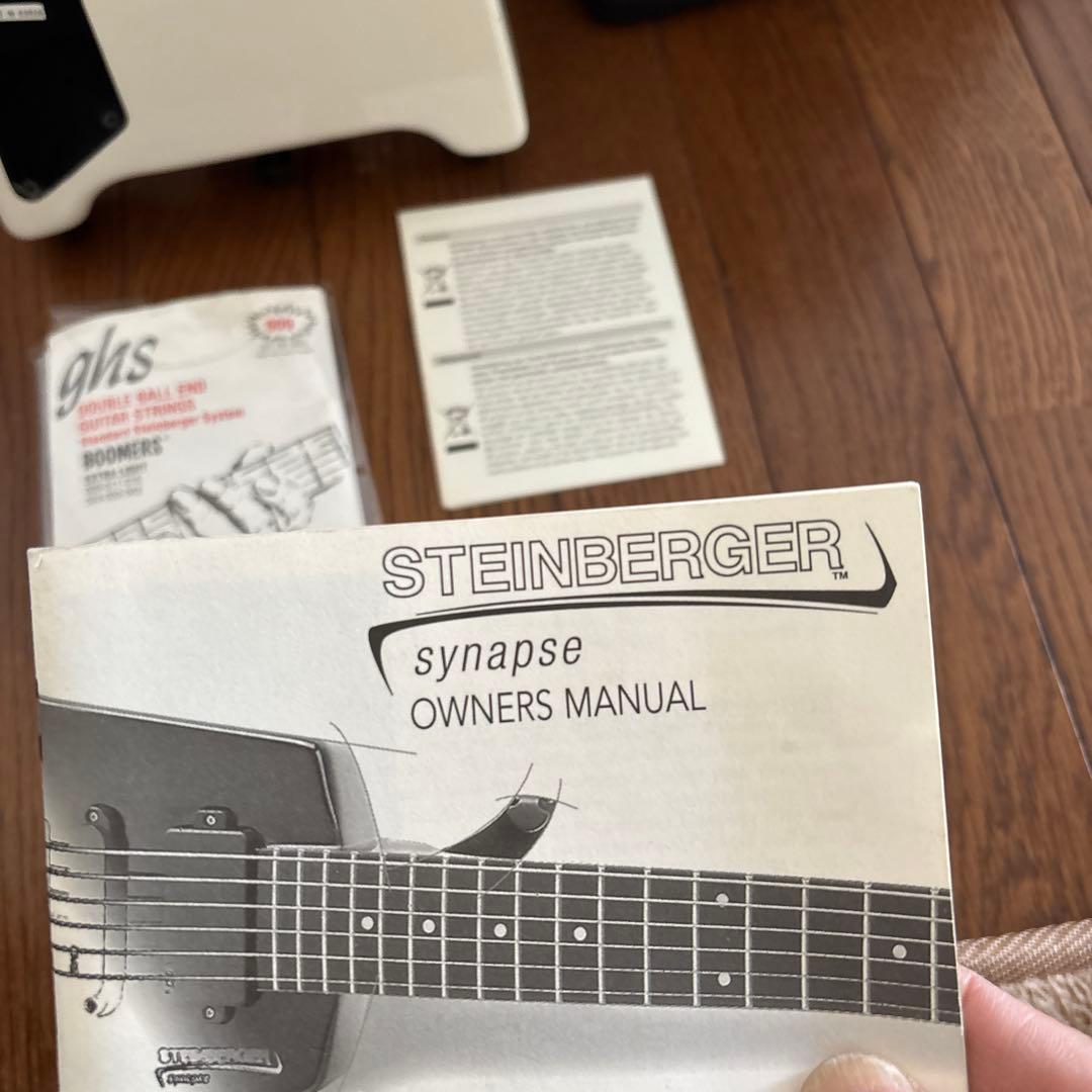 Steinberger Spirit ホワイトエレキギター