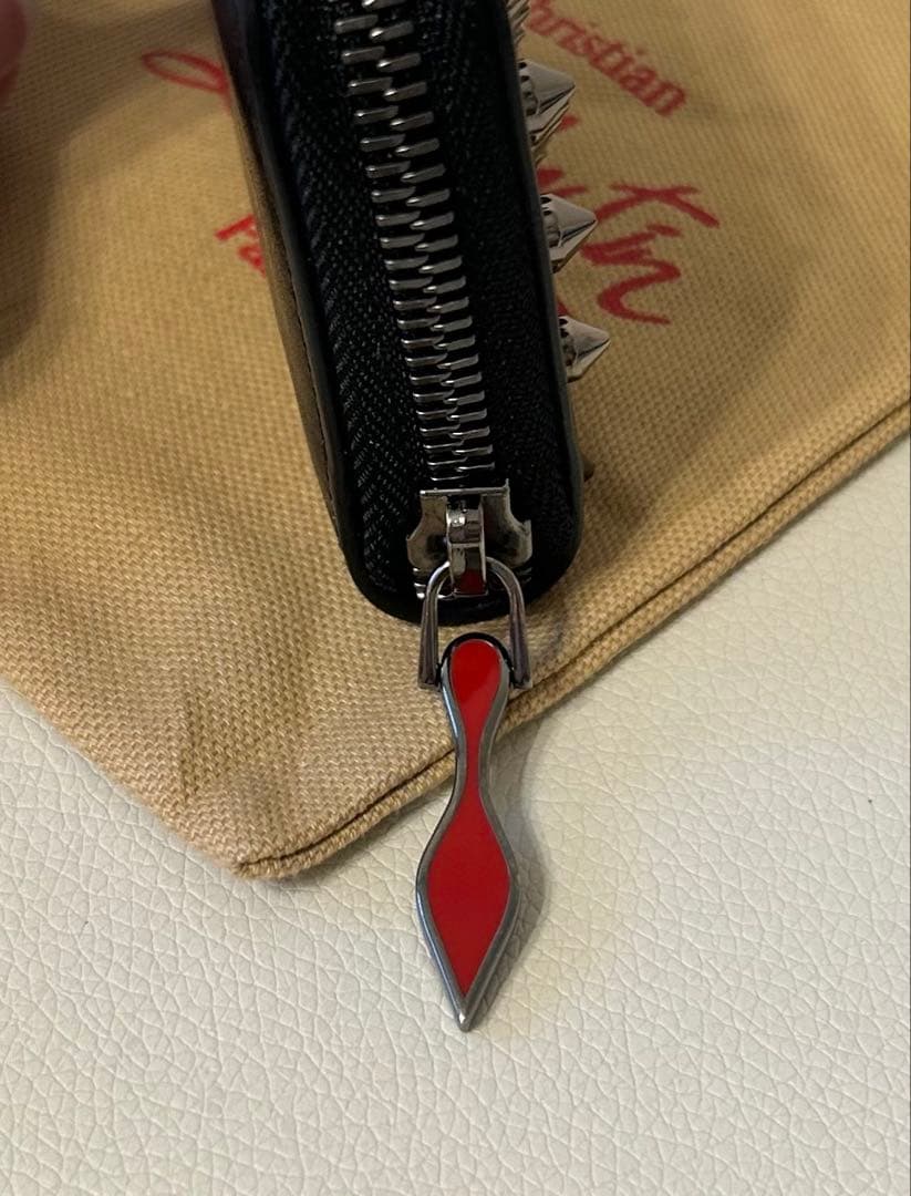 Christian Louboutin スタッズケース