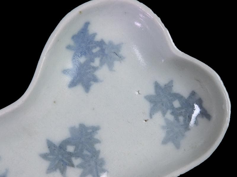 古伊万里 染付 コンニャク印判 紅葉の図 変形皿 江戸期