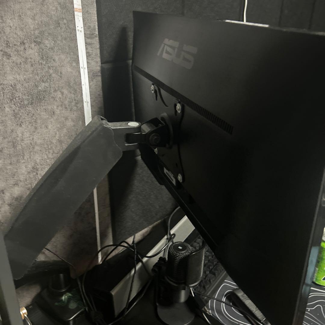 ASUS ゲーミングモニター 75hz （モニターアーム付き） ほぼ未使用
