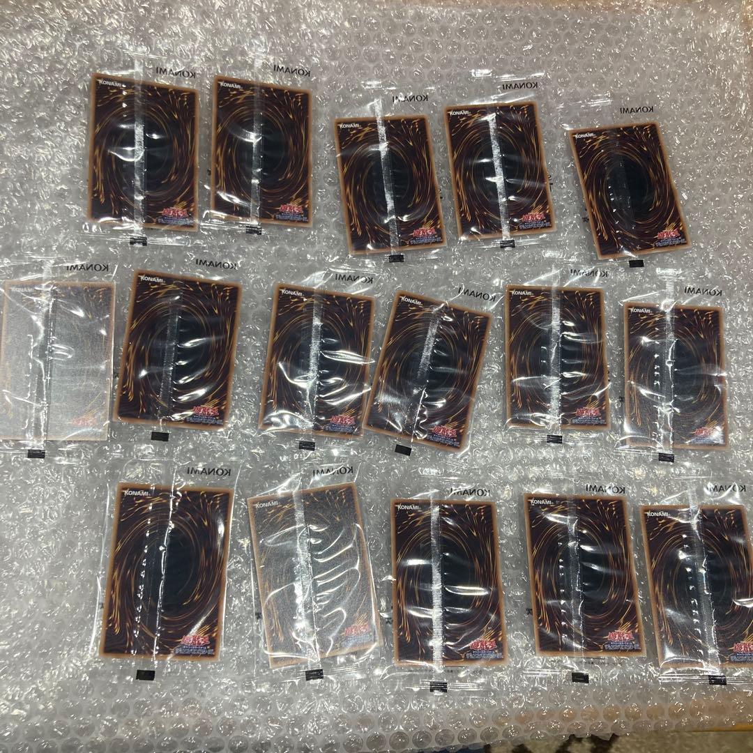 遊戯王×SUNSTAR TONIC コラボ　青眼の白龍 限定コラボカード16枚