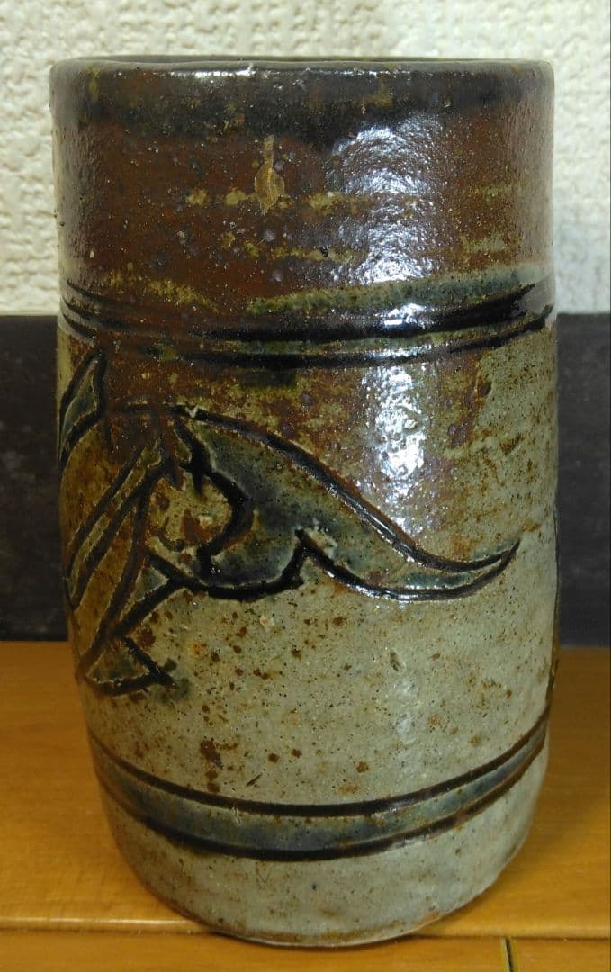 人間国宝 金城次郎 筆筒(魚2匹）栞 共箱 壺屋焼 壷屋焼 やちむん