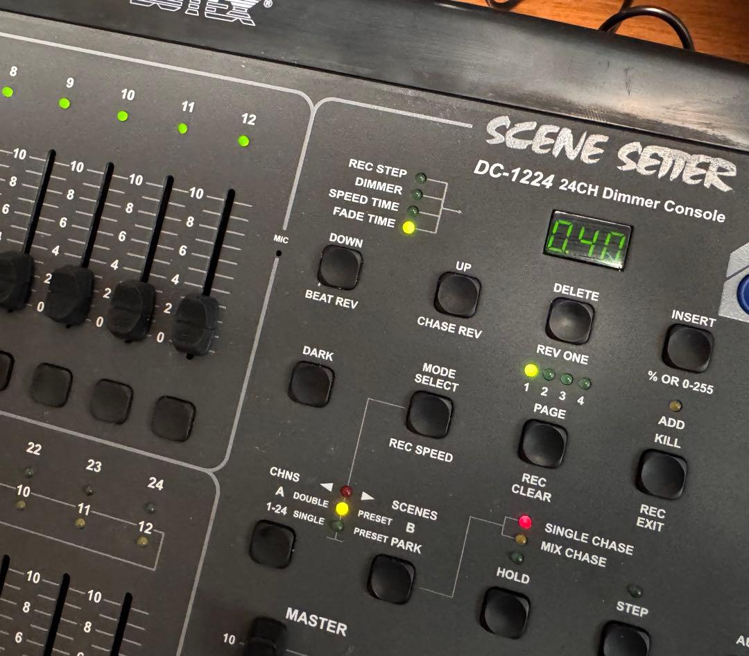 ADJ SCENESETTER DMX照明コントローラー 調光卓 - メルカリ