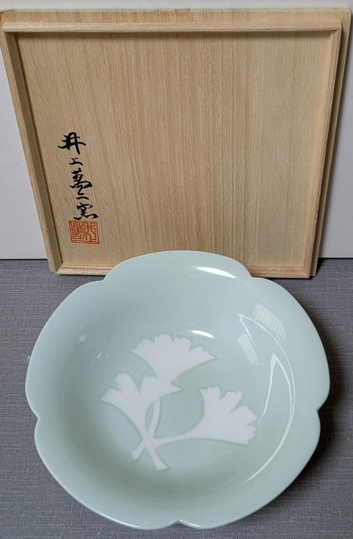 人間国宝 井上萬二窯 青白磁公孫樹文 菓子鉢 - メルカリ