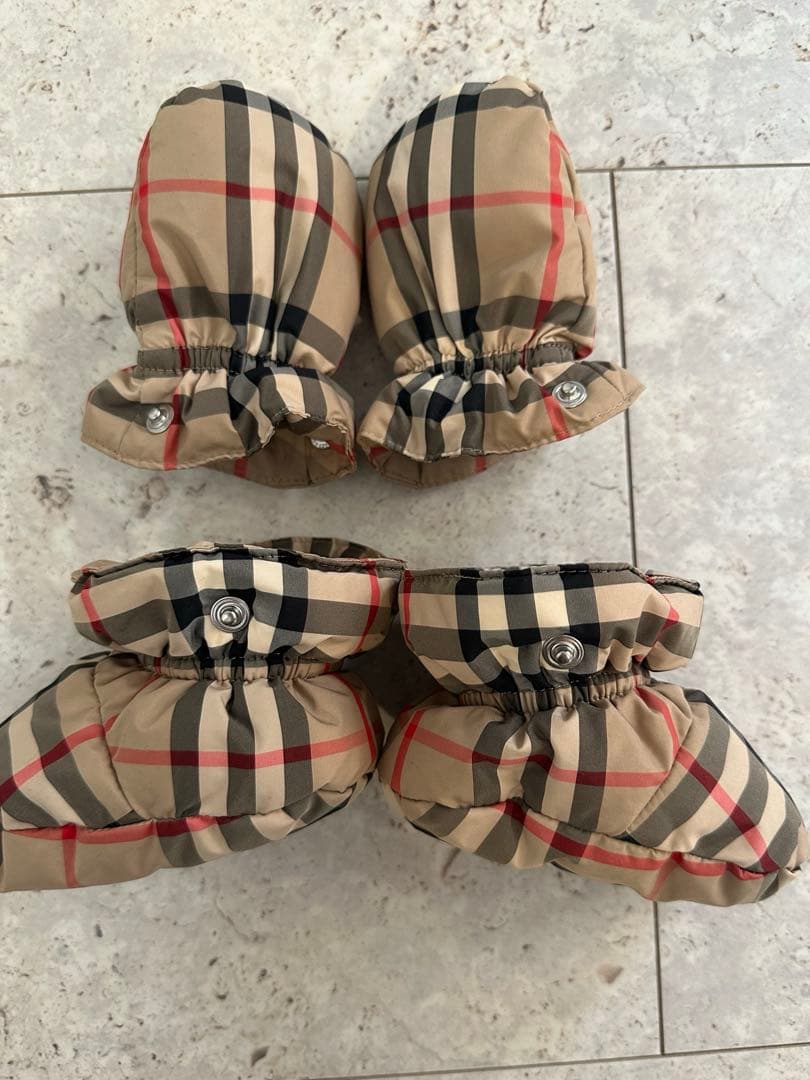 Burberry バーバリー　ジャンプスーツ　ダウン　ベビー　アウター　9m