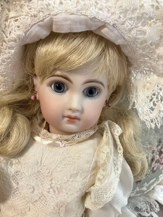 まるでアンティークの様なリプロのジュモー jumeau ビスクドール