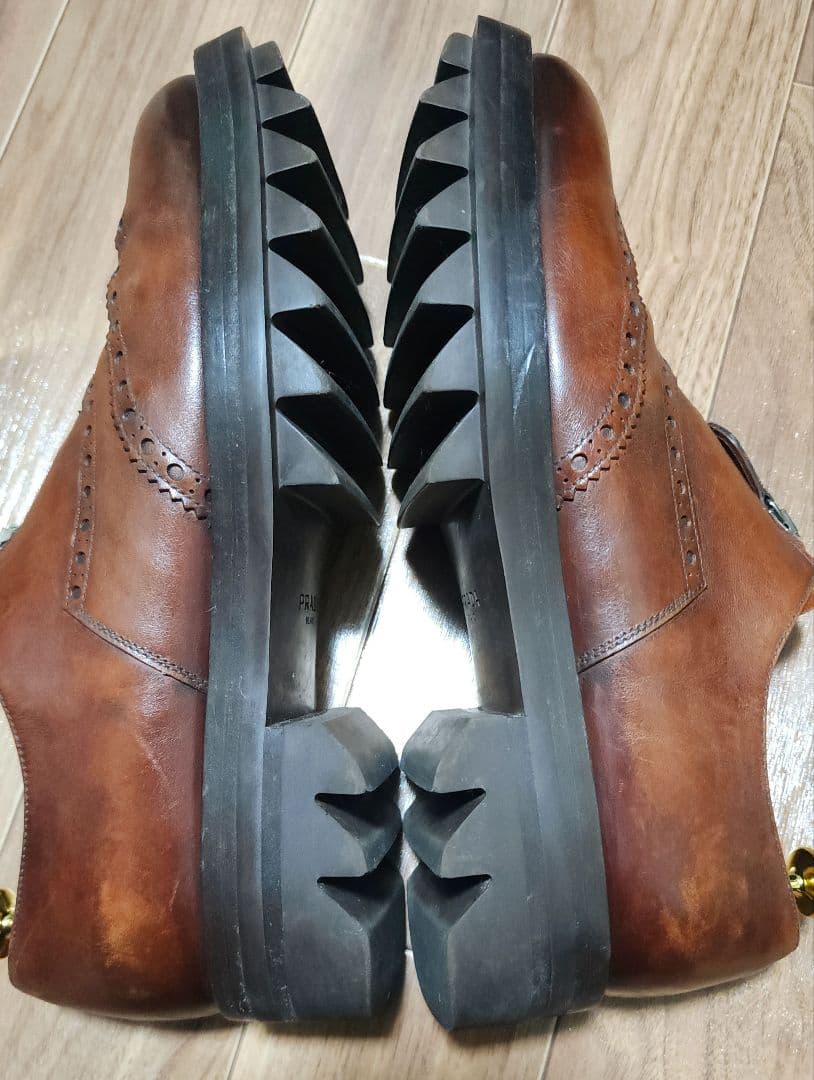 PRADA　シャークソールシューズ