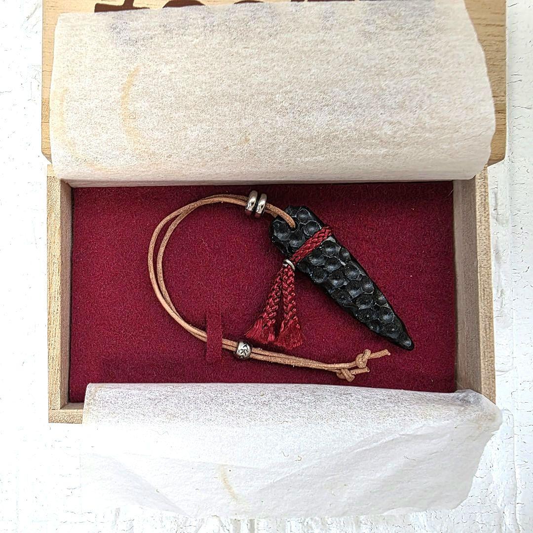 【もののけ姫】宝剣根付け　黒曜石　天然石　箱あり　未使用　希少