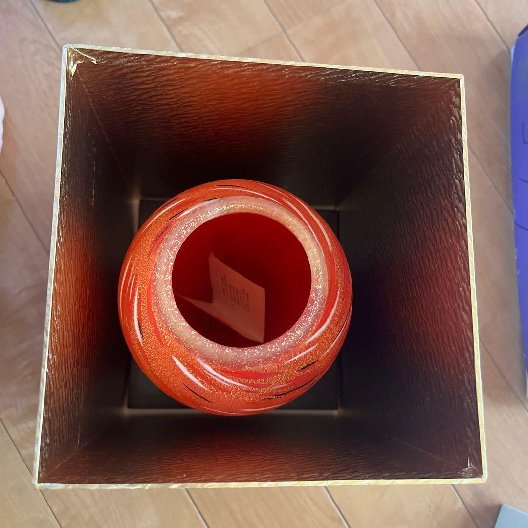 硝子工芸の人気作家岩田久利作【赤華文壺】21cm