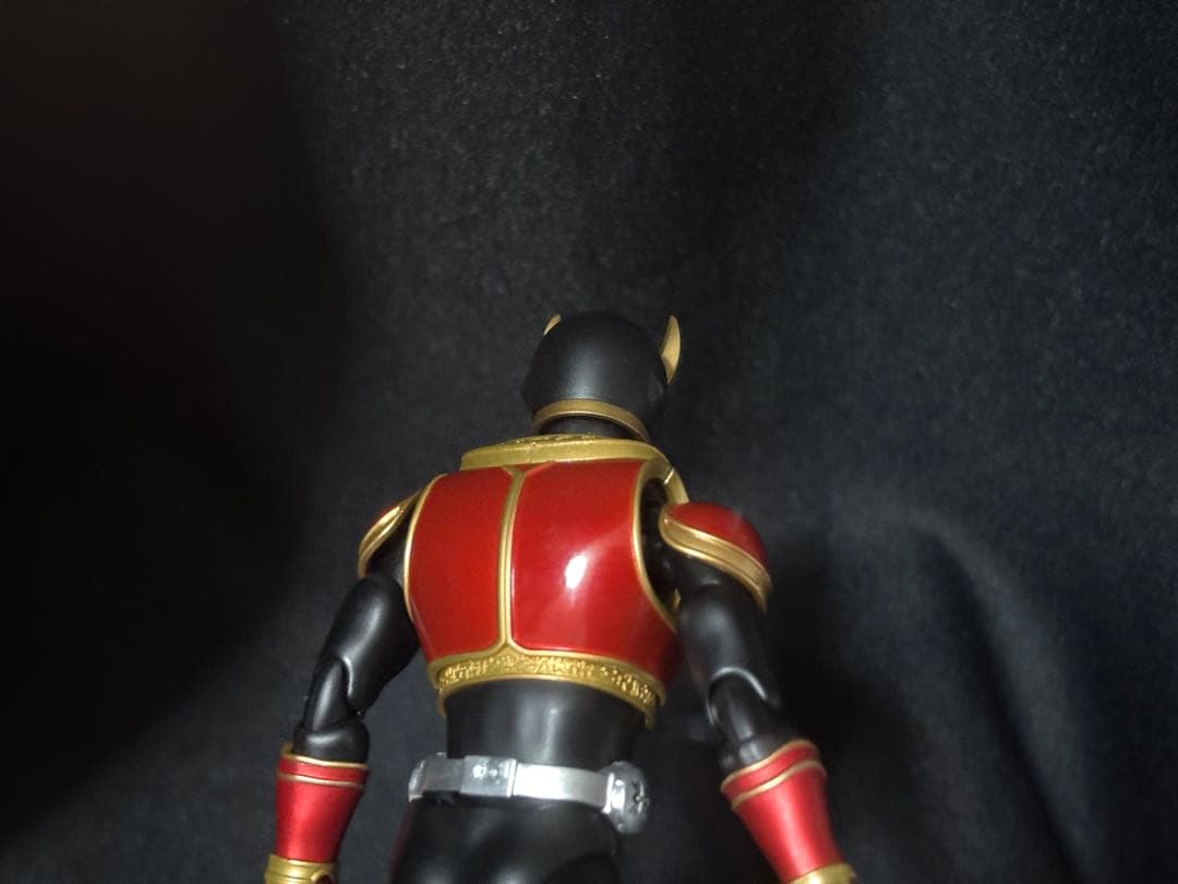 【期間限定値下げ】発光改造　仮面ライダークウガ　フィギュア