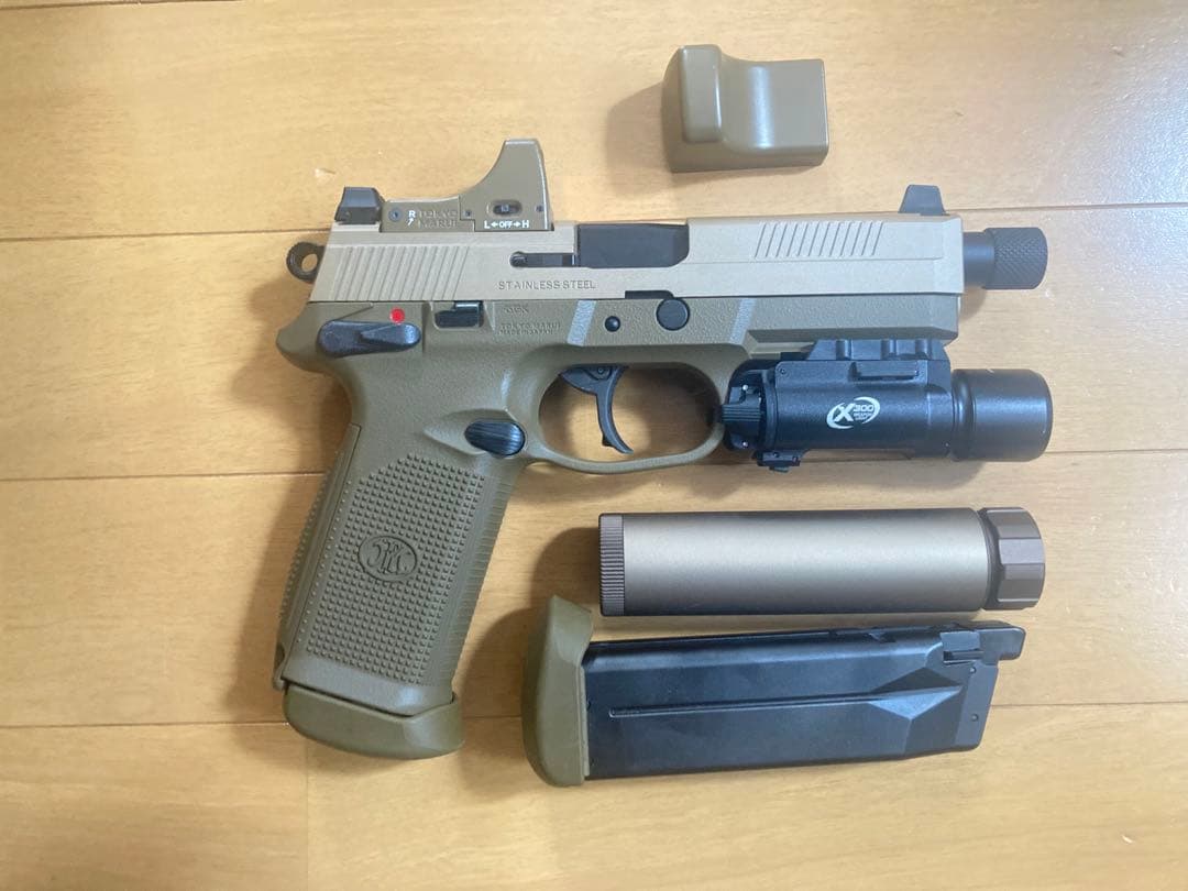 東京マルイ　FNX45