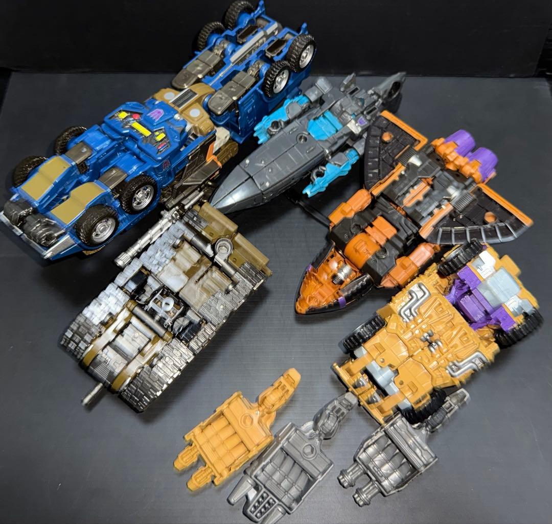 マ*ク様 トランスフォーマー ユナイトウォリアーズ ブルーティカス