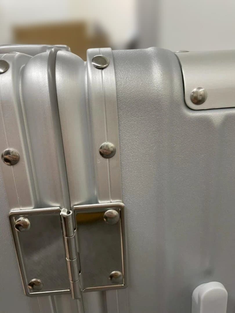 リベティ多機能キャリーケース【マットシルバーSサイズ】A22