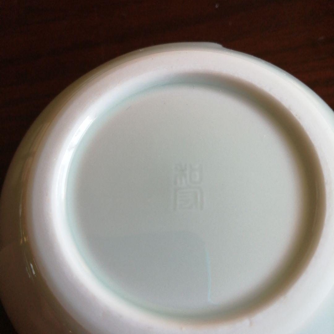 待田和宏 青白磁香合 8cm