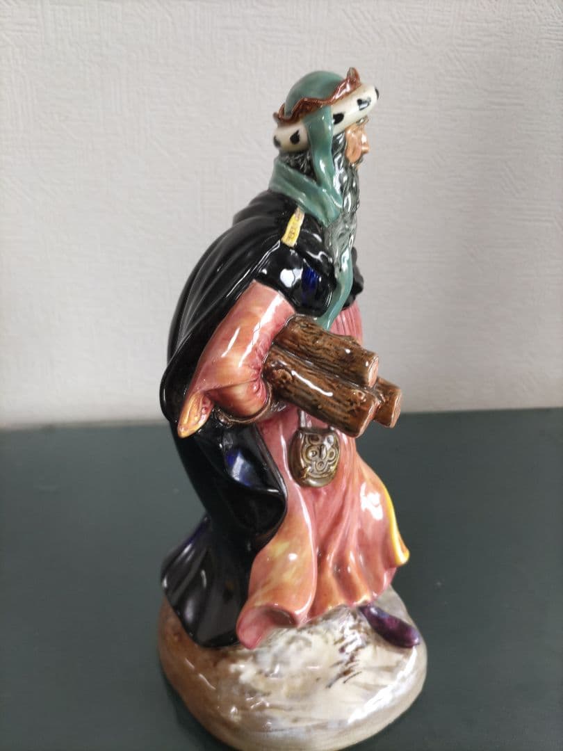 ロイヤルドルトン Good King wenceslas 像 アンティーク