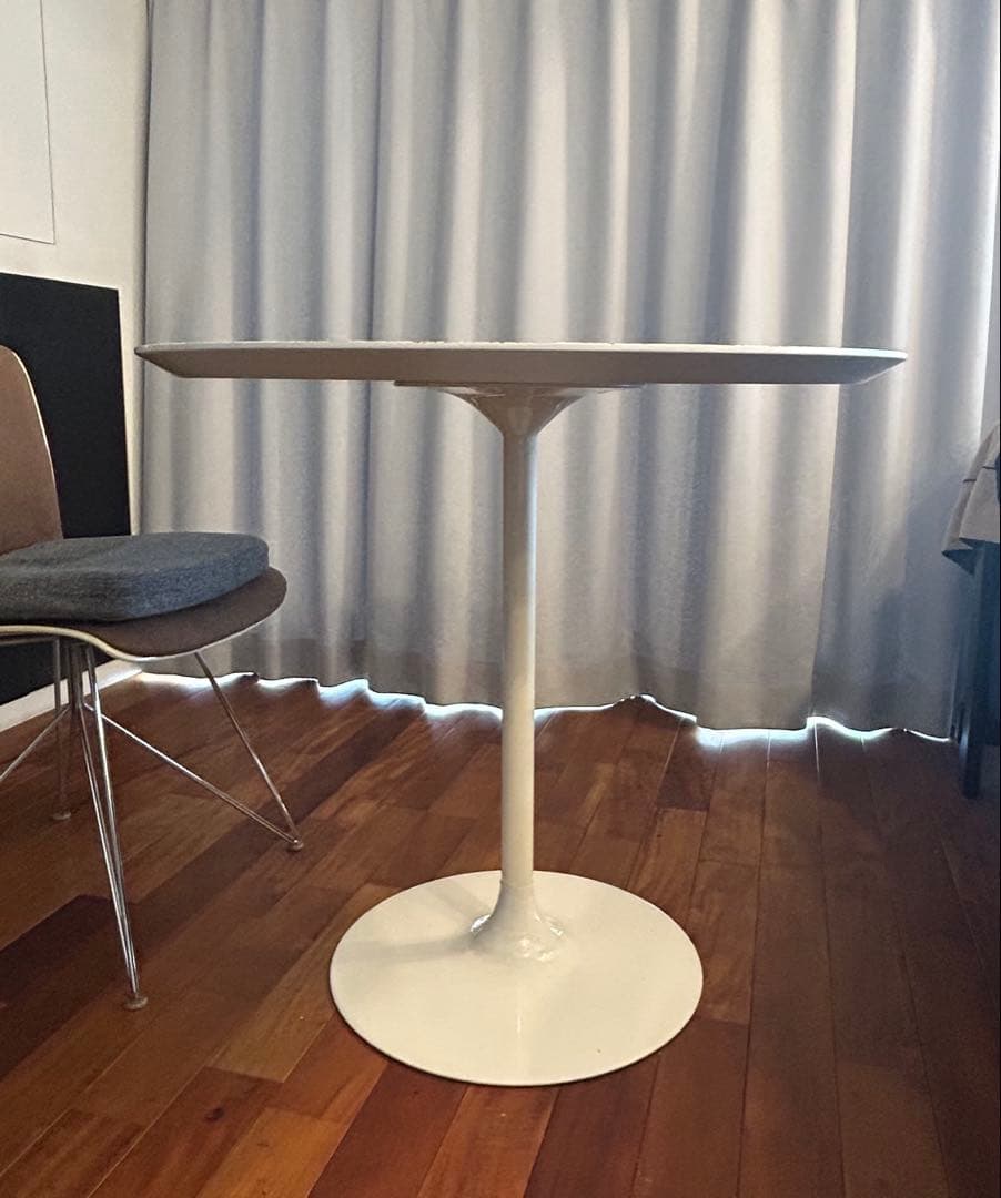 ミッドセンチュリーラウンドテーブル