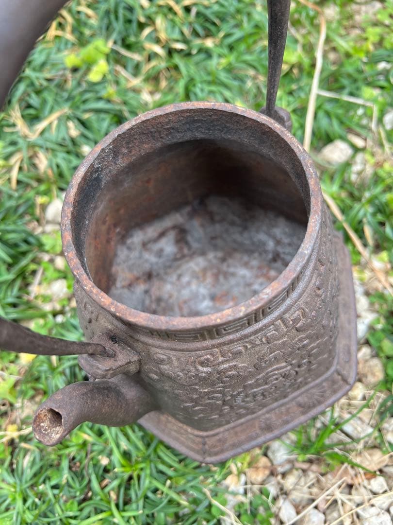 龍文堂安之助六角鉄瓶龍雲菊花模様稀少