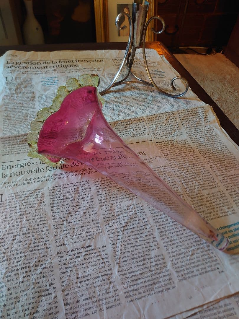 イギリス1930s´イパーン クランベリー＆ヴァセリン(ウラン)フラワーベース