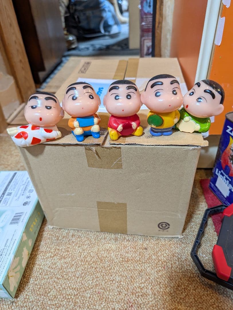 【希少商品】クレヨンしんちゃん 懐かし貯金箱 (5点セット)