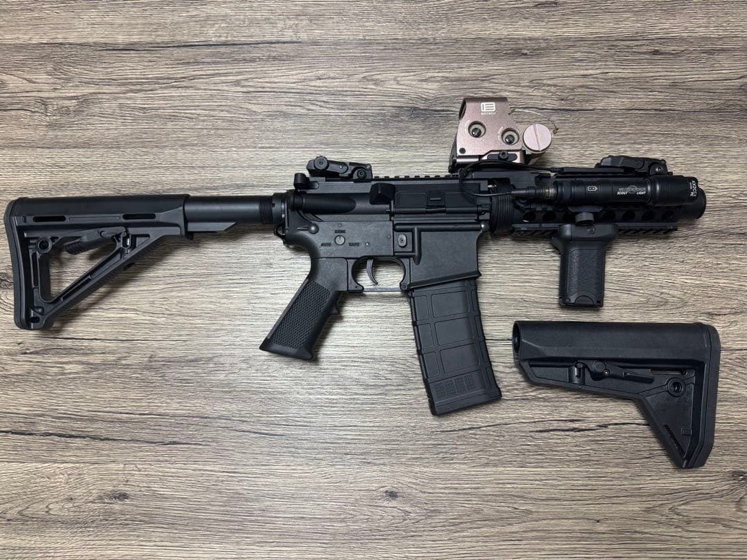 DMT-07 M4 電動ガン ライトパトリオット 付属品多数（18歳以上対象）