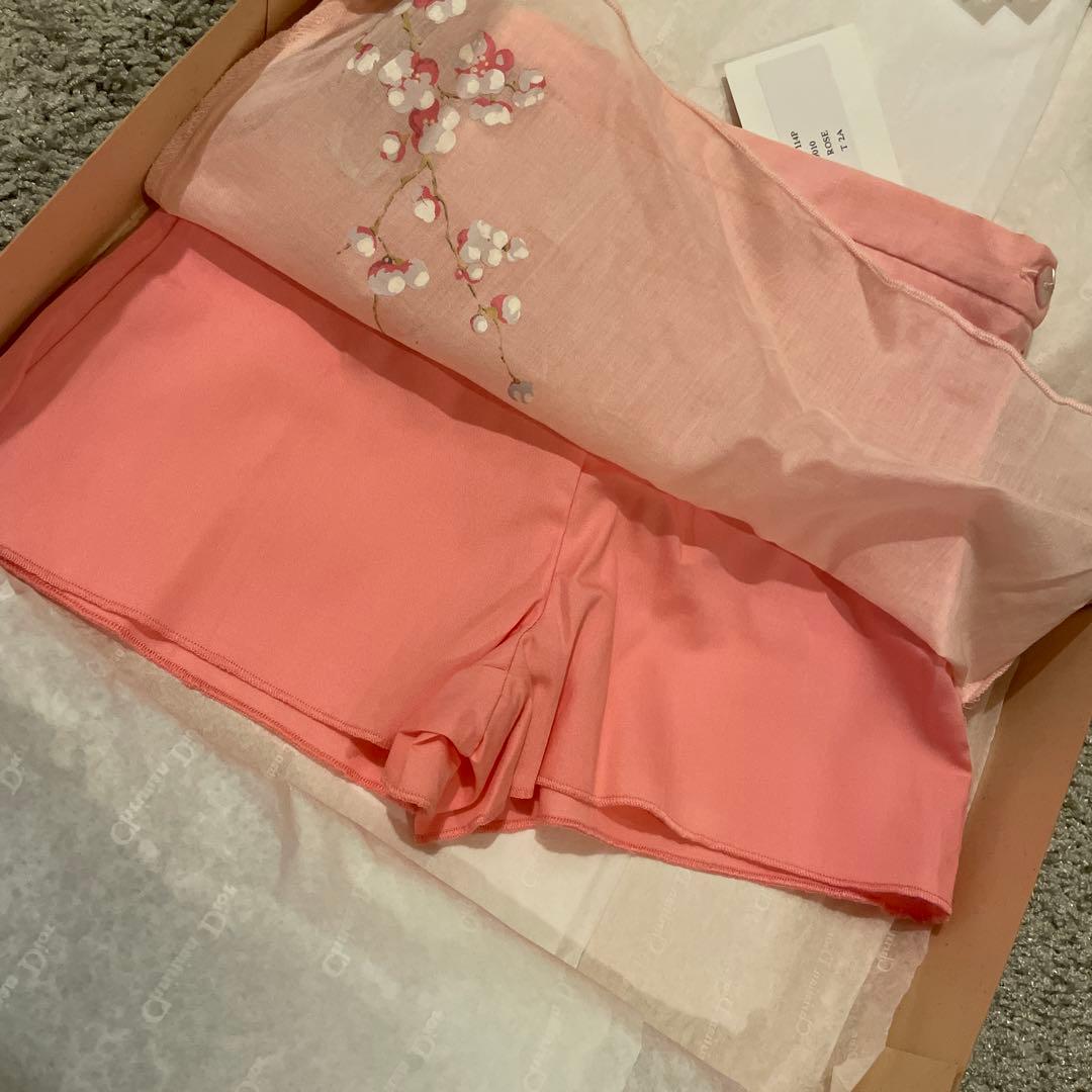 マサミ Dior 花柄刺繍プリント Tシャツとスカート 2A