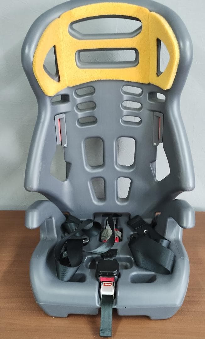 美品　コンビ 　ジュニアシート　ジョイトリップ 　エッグショック1才頃~11才頃