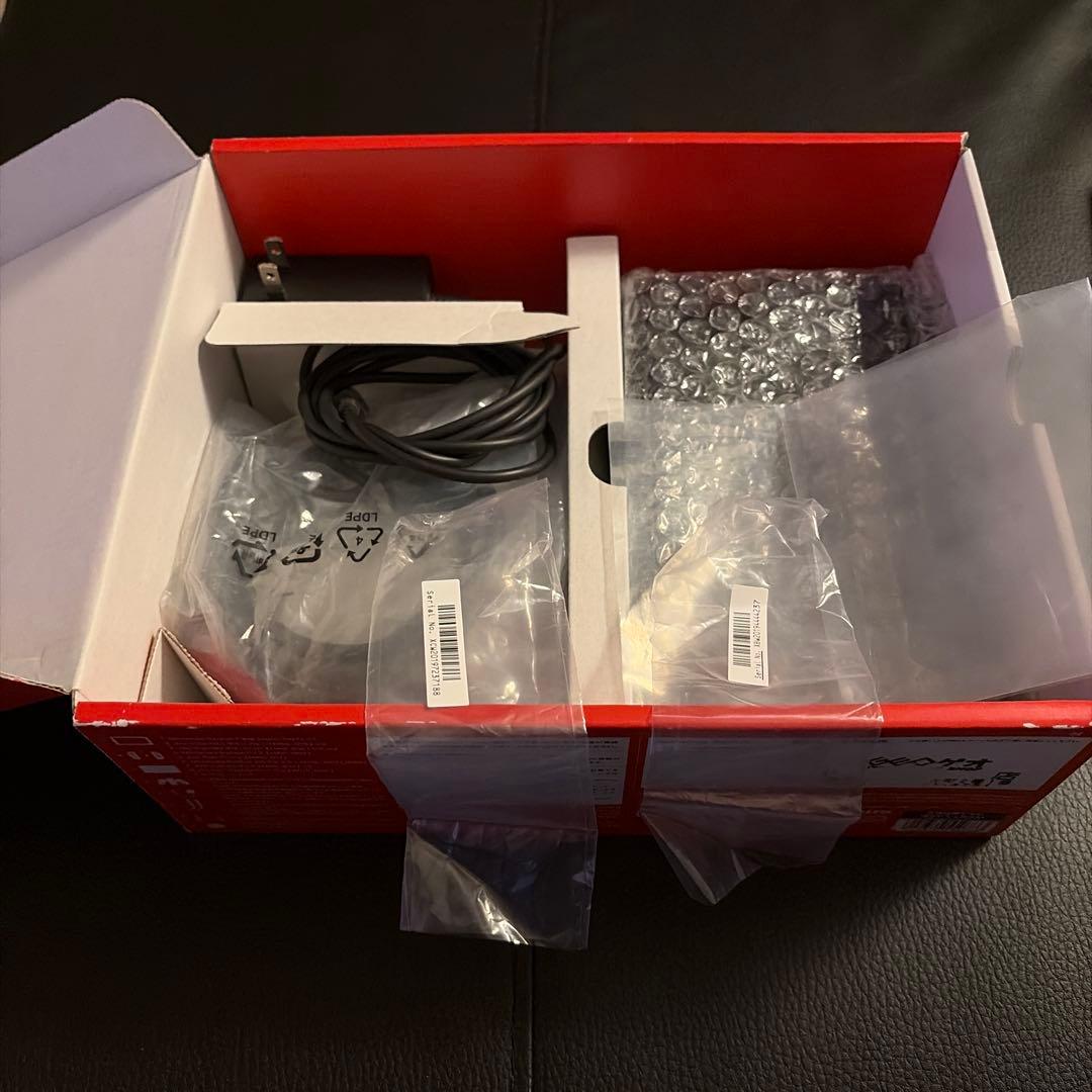 任天堂スイッチ Nintendo Switch本体ネオンカラー、付属品完備！