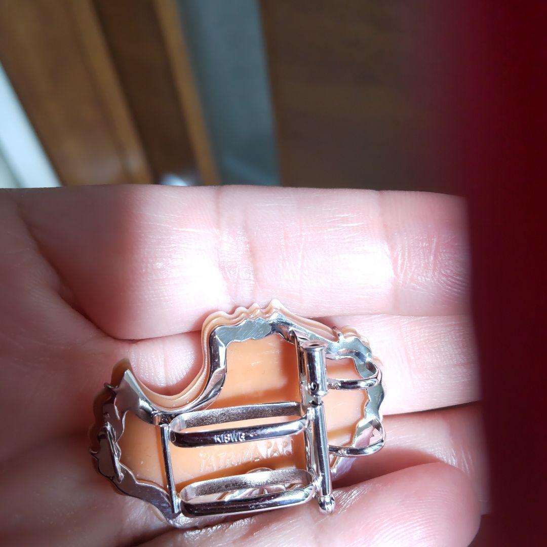 小春日和様k18WGシェルカメオブローチ＆パルラーティダイヤ付