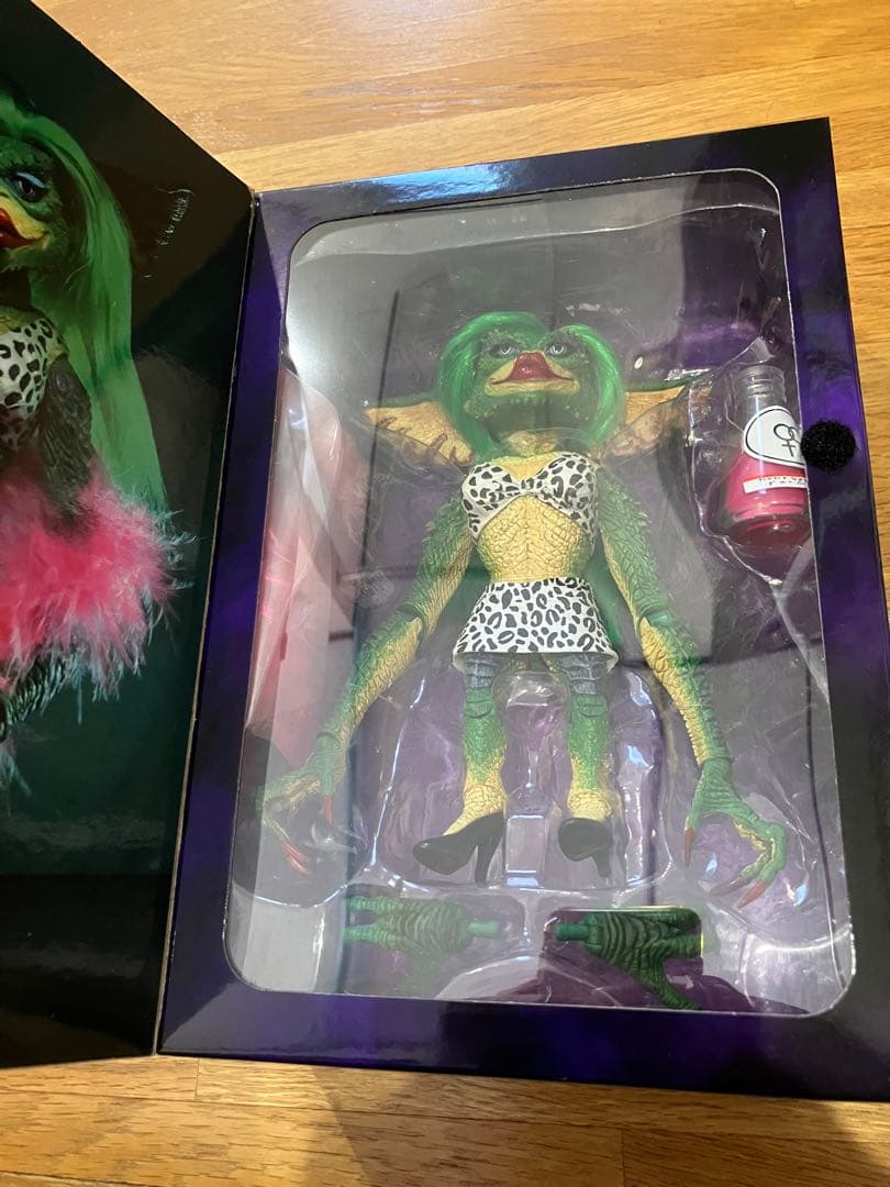 こ*た様 NECA グレムリン グレタ アクションフィギュア