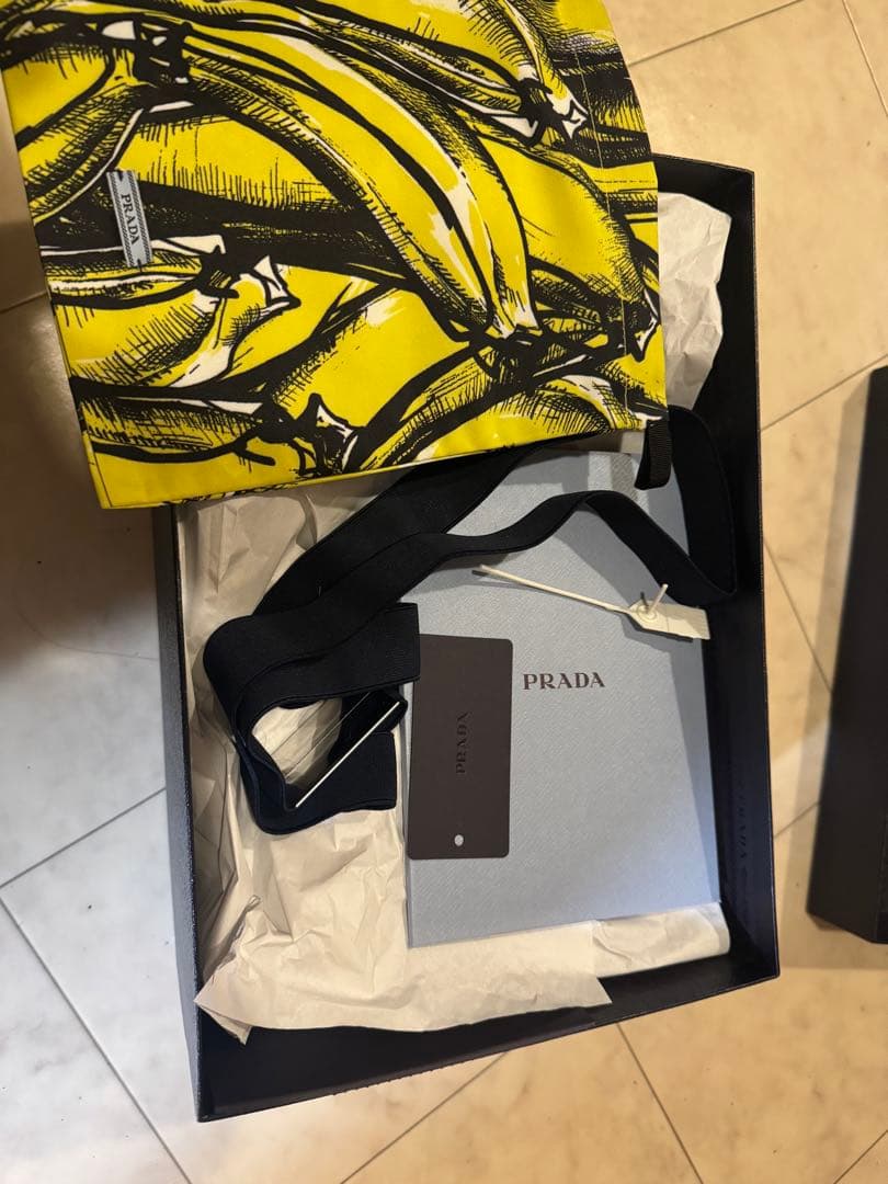 プラダ　ブラッシュドレザー　レースアップシューズ　サイズ6