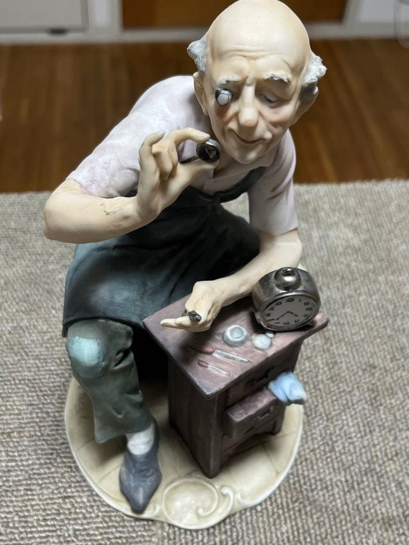 カポディモンテ 時計職人のヴィンテージ陶器彫刻 イタリア 1950 年代