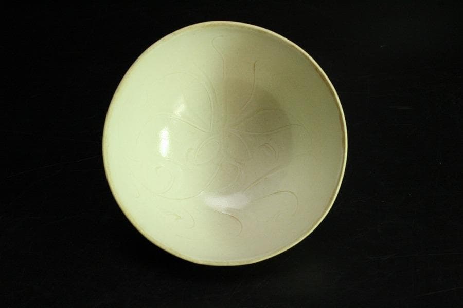 中国美術 白磁 刻 花紋 碗 宋白磁 φ9.5cm 茶道具伝来(K-YC345)
