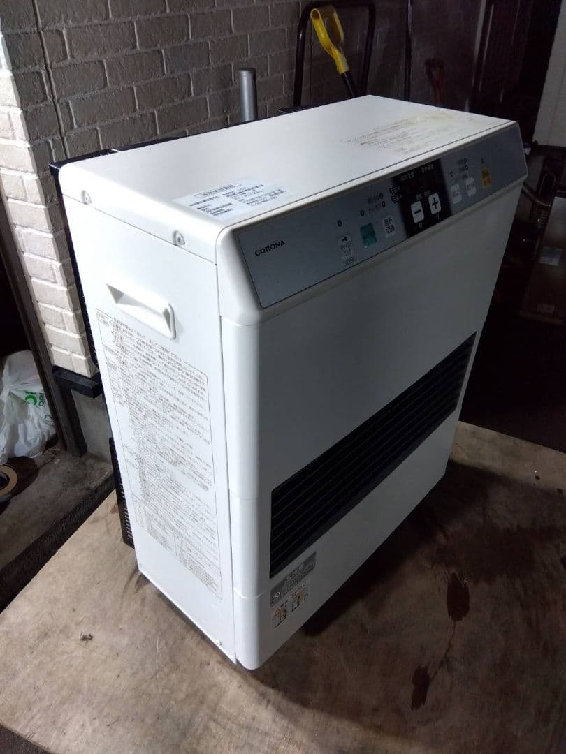 札幌発！コロナFF温風石油ストーブ！品番『FF-4212GS』2012年