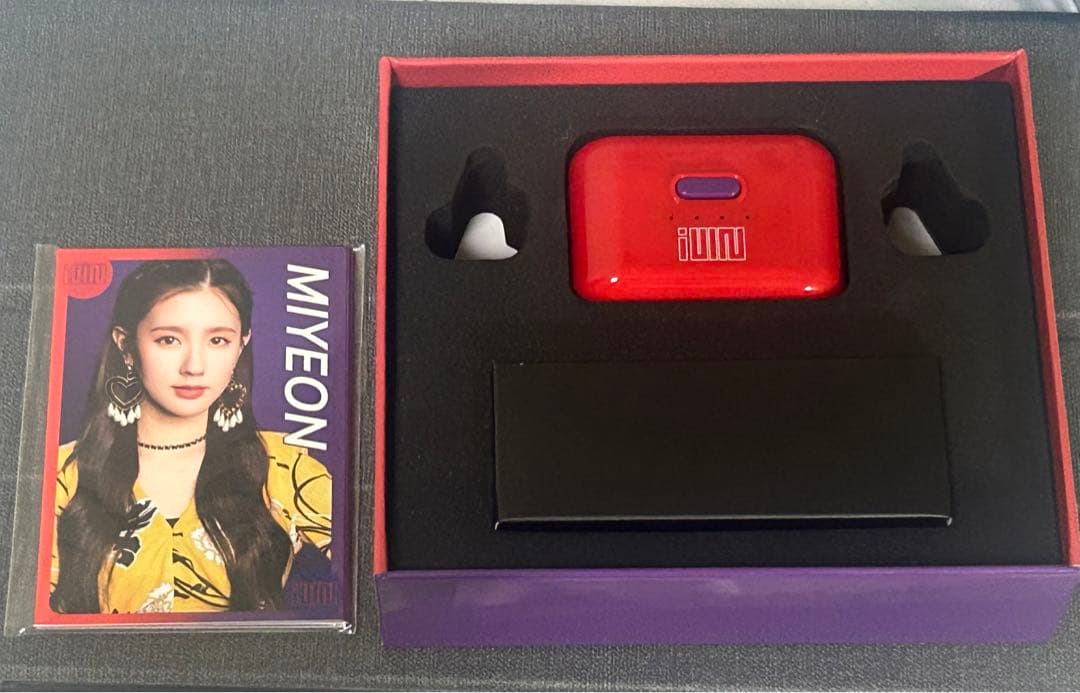 最終値下げ】(G)I-DLE コラボ ワイヤレスイヤホン - メルカリ