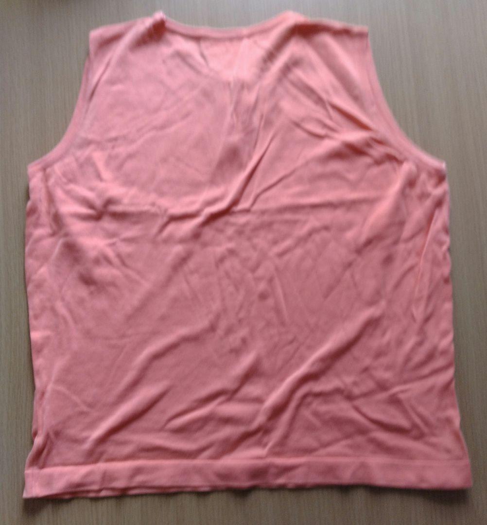 CHANEL ピンク タンクトップ ボタン付き サイズ42