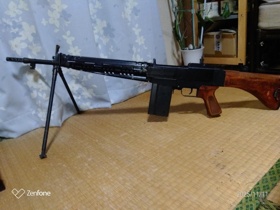 64式 エアソフトライフル バイポッド付き