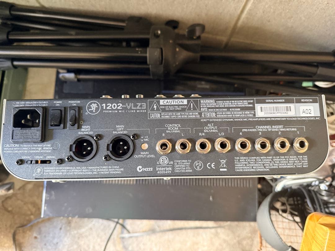 Mackie 1202-VLZ3 ミキサー 本体のみ