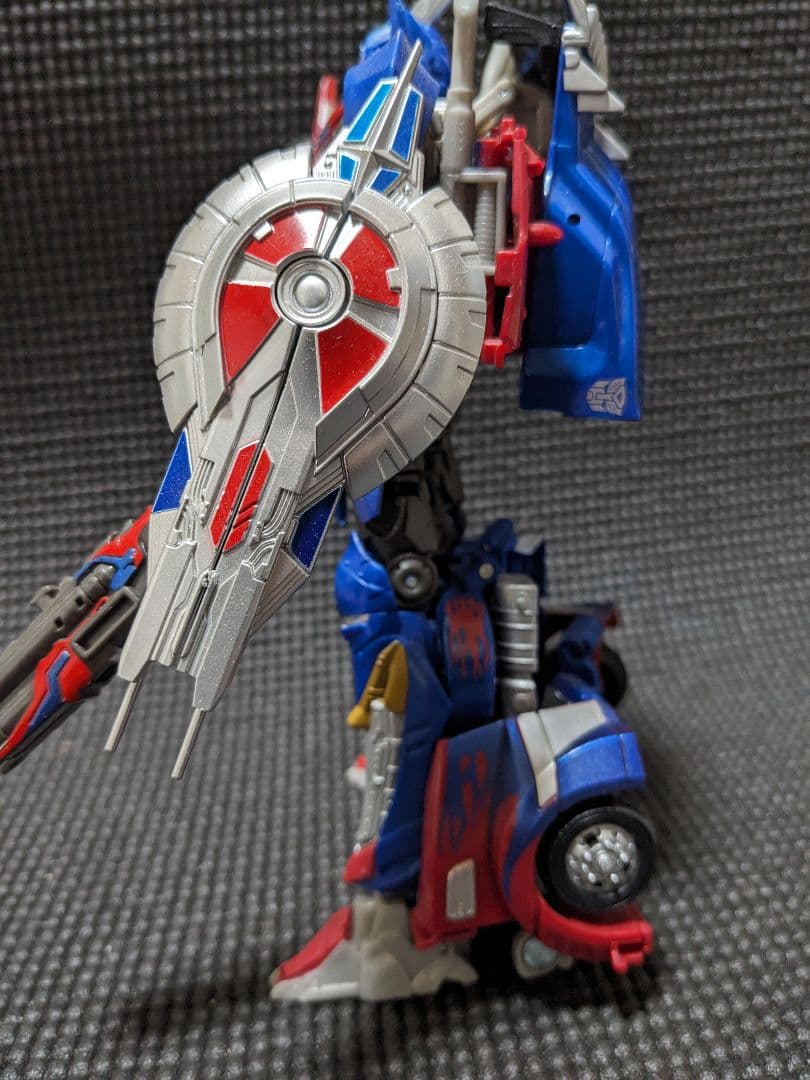 SDCC2017限定　 オプティマスプライム　中古品　追加武装+おまけ付き