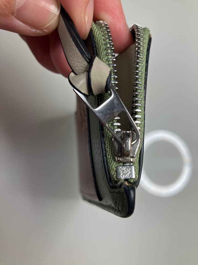 タ*マ様 LOEWE レザー ケース 緑茶色【おまけ付】